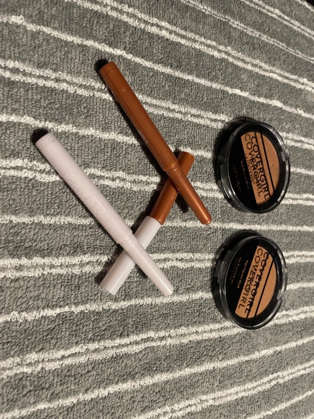 Cover girl bundle NWT